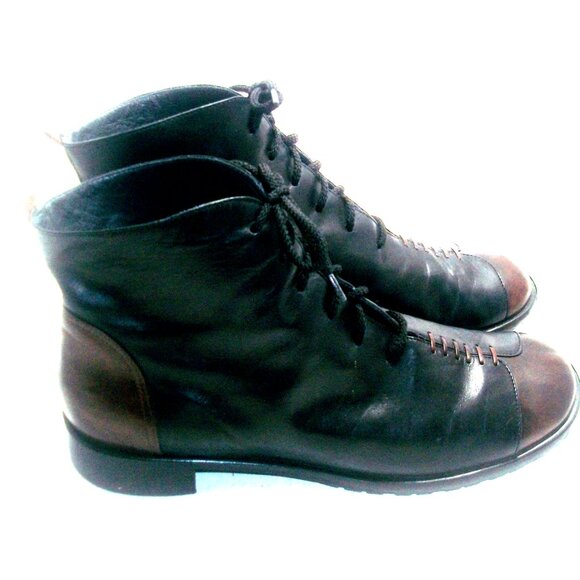 Maggie's Shoes Seattle 2-Tone Leather Lace-Up Boots Made in Italy 9 $345 EUC - Picture 3 of 10